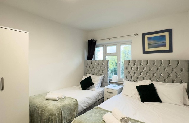 Heathrow Lodge B&B