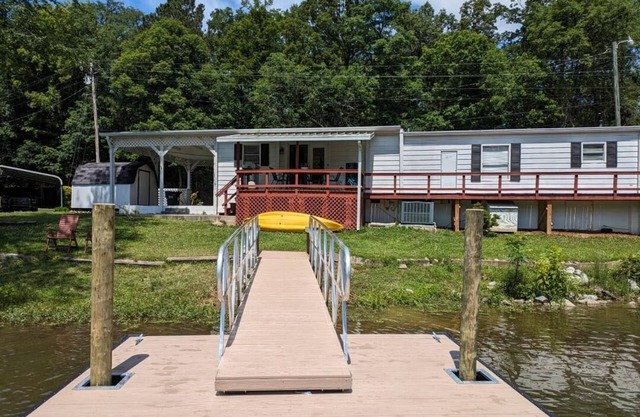 Heaths Cove on Lake Murray with three bedrooms and beautiful lake views and dock