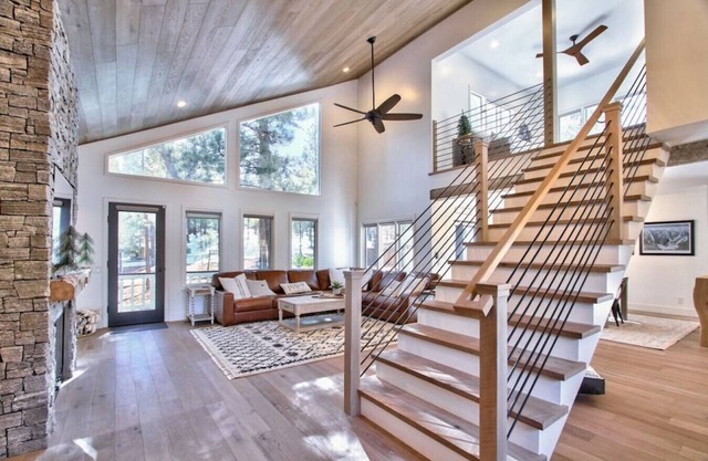 Heavenly · *NEW* Heavenly Hideaway Near Slopes and Hot Tub