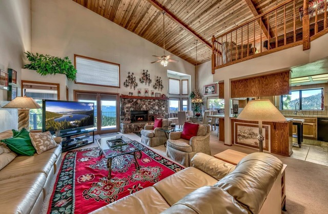 Heavenly Tahoe Luxury Condo- Vue panoramique sur le lac, ski et vie nocturne.