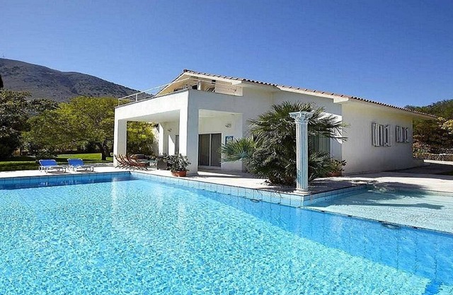 "Hector's House" Villa avec piscine, Agia Efimia, près de Myrtos BeachKefalonia