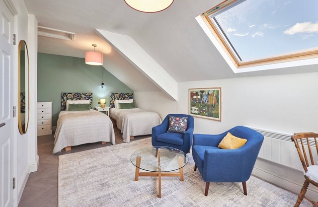 Hedgehope @ Arlington House Hotel: Boutique Self Check-In Ensuite Room in Wooler