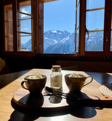 Heimelige Wohnung in einem Walliser Haus