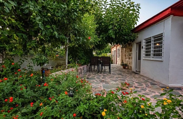 Helen's Countryside House