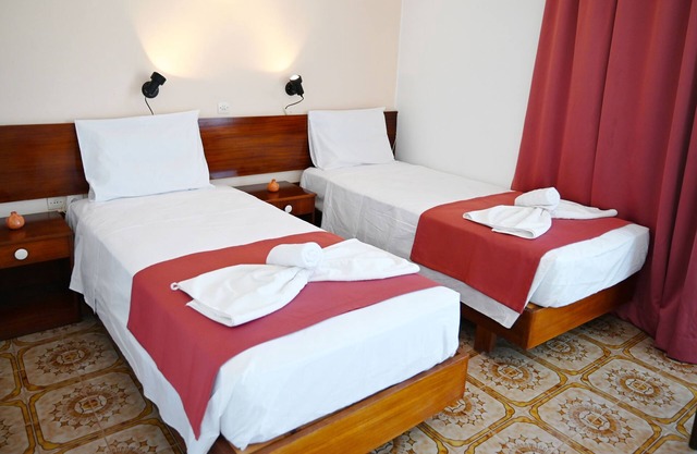 Helena Apartment GF with Garden View near Airport