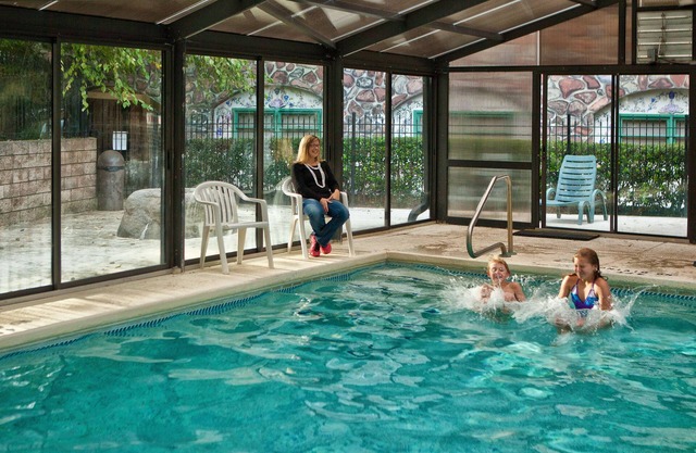 Helendorf River Inn, Suites & Conference Center