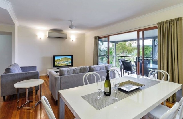 Heliconia Grove 13