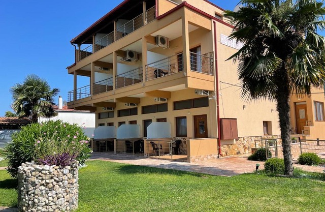 Helios Hotel