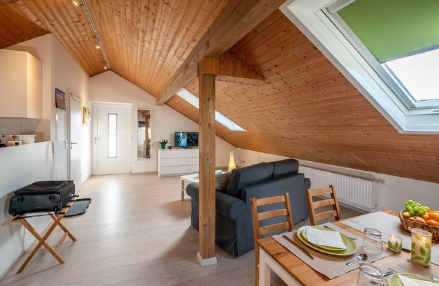 Appartement lumineux situé au dernier étage (45 m²) avec connexion Wi-Fi gratuite