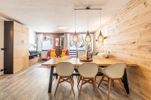 HelloCHALET - The Matterhorn Heaven Your Ski-in Ski-out Holiday