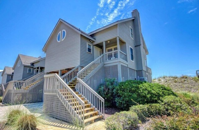 HELMSTETLER 3B: 2BR / 2. 5BA, 6 personnes en bord de mer townhm Serenity Point Topsail Beach