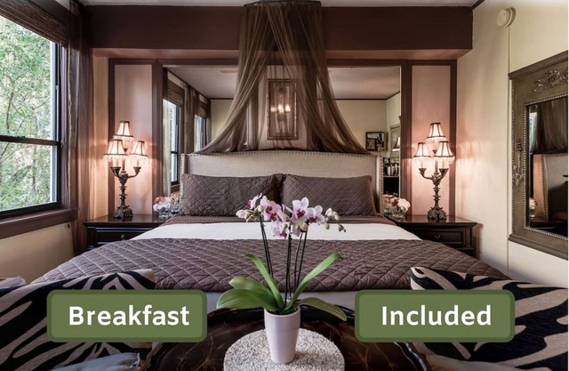 BREAKFAST Hemingway Garden Palm Beach Hotel ISLAND