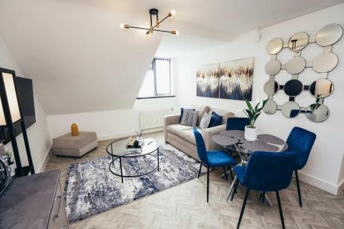 Hen & Chickens Luxury Apartments, Free Parking, By DerBnB