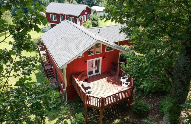 NOUVEAU! Hendersonville Studio w / Vues Mtn & Fire Pit!
