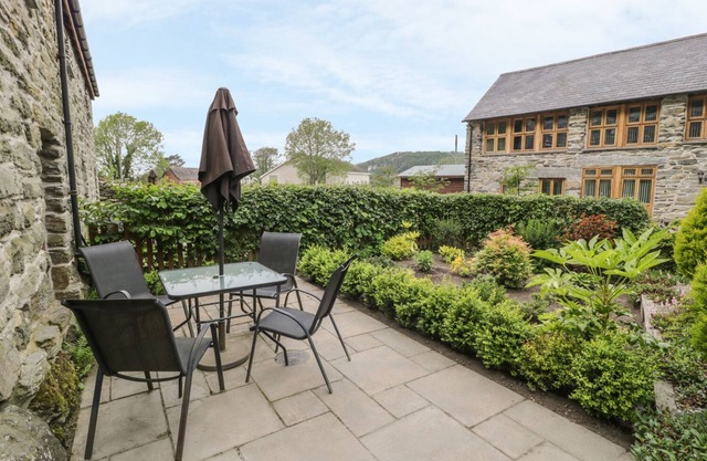 Hendoll Cottage 1
