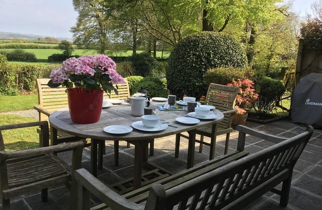 Hendra; magnifique grand chalet dans le nord de Cornwall avec motifs, chien amical