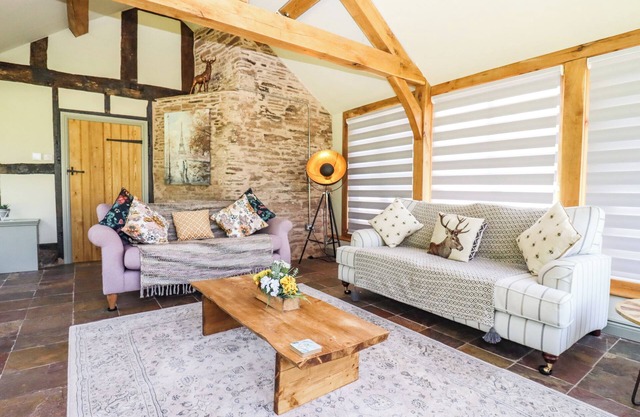Henhouse Farm, BODENHAM