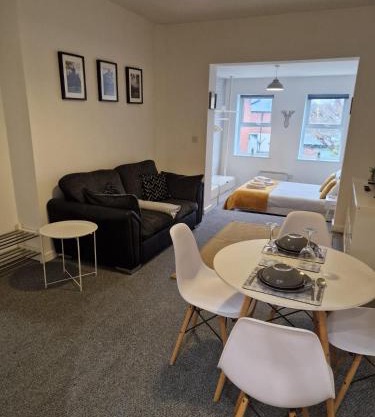 Hereford City - Victory Apartment - Modern Studio In Vibrant Popular Area of Hereford - Hosted by RENTMYHOUSE
