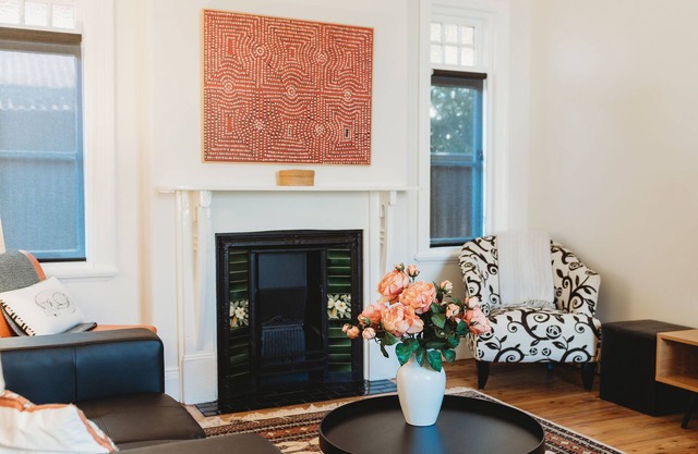 Heritage cottage | Central, quiet & pets welcome