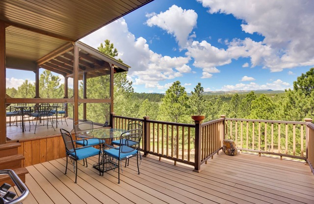 Hermosa Home avec vue sur Blackhills, gril et terrasse au gaz!