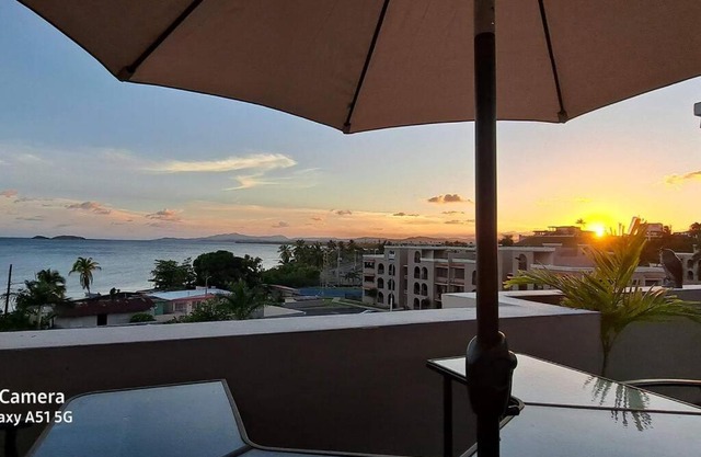 Hermoso ático con vista al mar y lugar tranquilo.