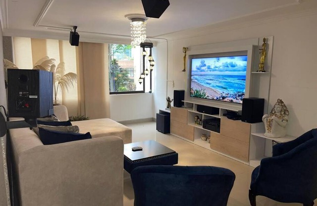 Hermoso apartamento en el barrio el poblado de medellin, exclusivo y elegante