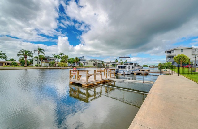 Hernando Beach Waterfront Home w/ Boat Dock & Deck