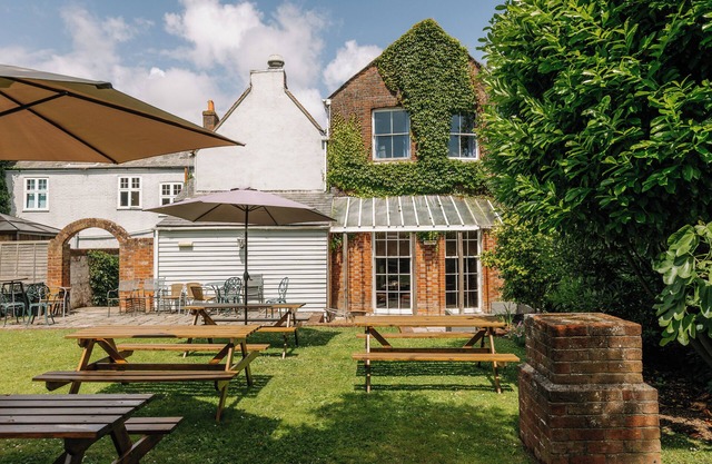 Hewitt's Restaurant & Rooms