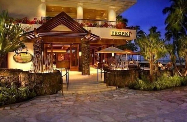HGVC Hawaiian Village Beachfront Resort & Spa, Hot Tub, Pool