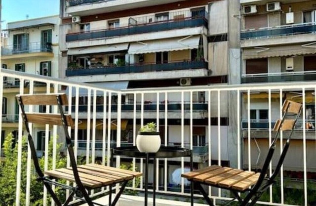 Hh | Family Suite w/ Balcony