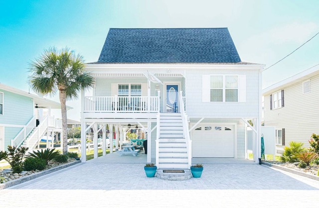 Hi Seas Premium House with Dock