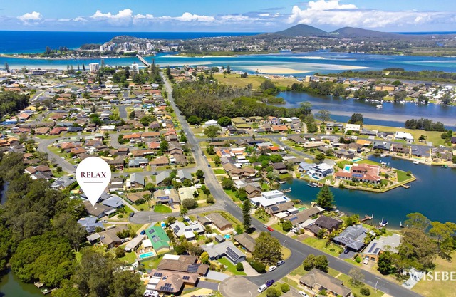 Hibiscus 9 - Waterfront Home!