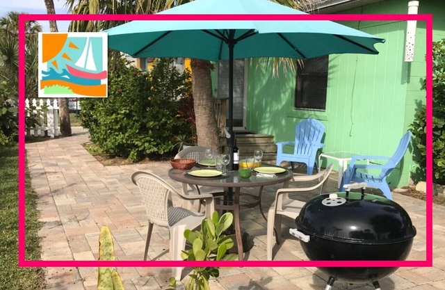 Hibiscus à Casas de la Playa Central - Au coeur de Flagler Beach!