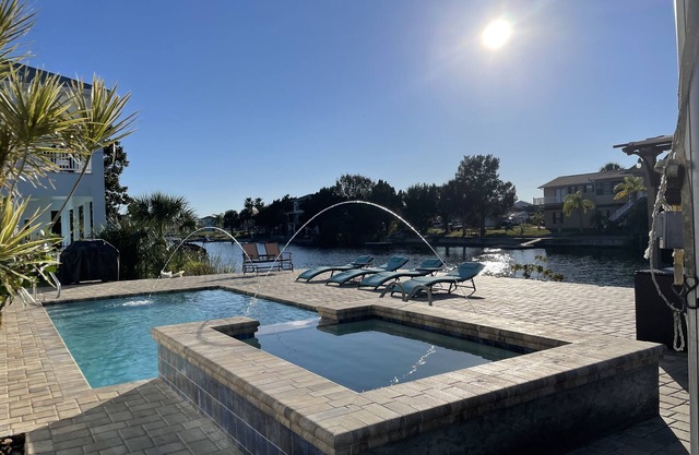 Hibiscus Beach House your vacation home loaded with amenities