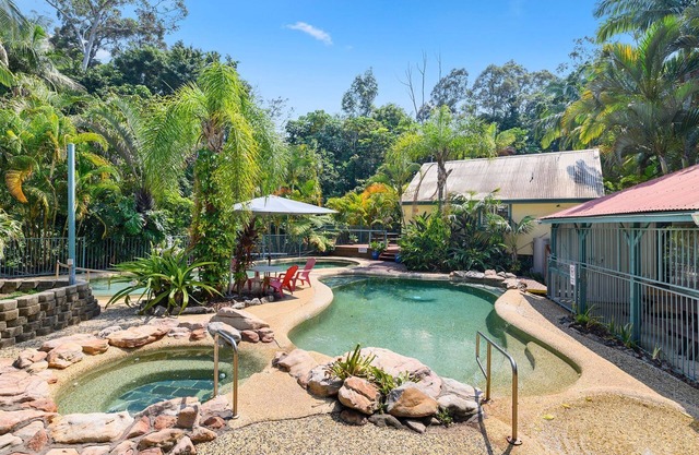 Hibiscus Tropic Lodge