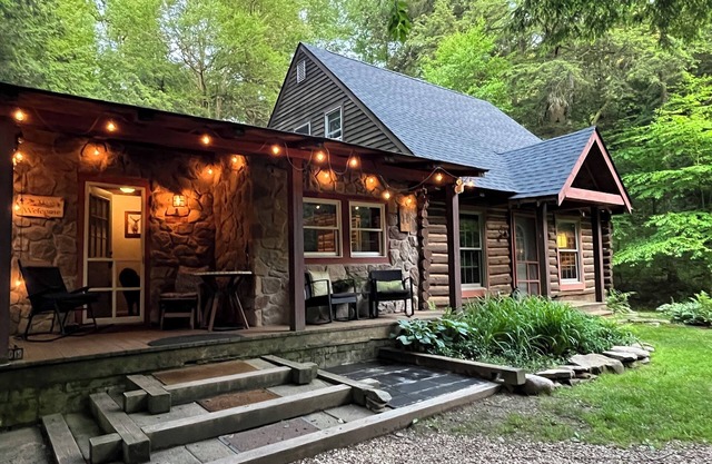 Hickory Creek Haven-Creekside Log Cabin-Allegheny National Forest Pet Friendly!