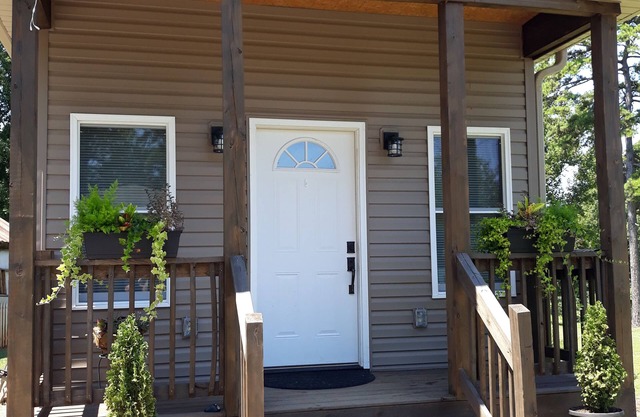 Hickory Tiny House, Location à court et long terme