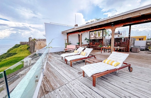 Hiddem Gem w/ Ocean View & Rooftop @ Old San Juan