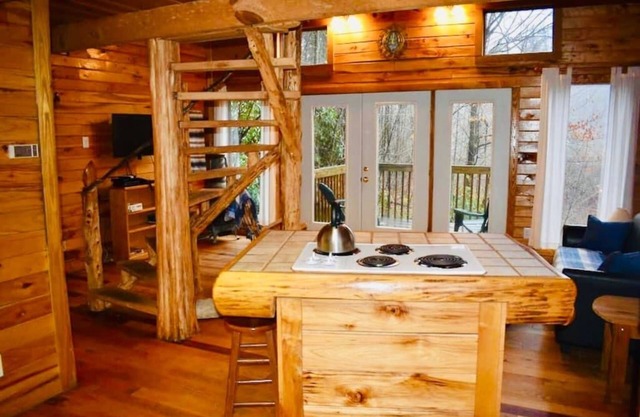 Hidden Falls Cabin | RRG |