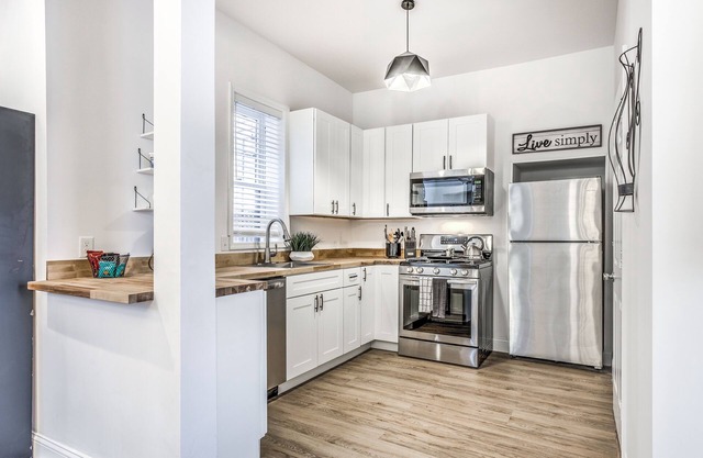 4632(1stFl): Hidden Gem by JZ Vacation Rentals