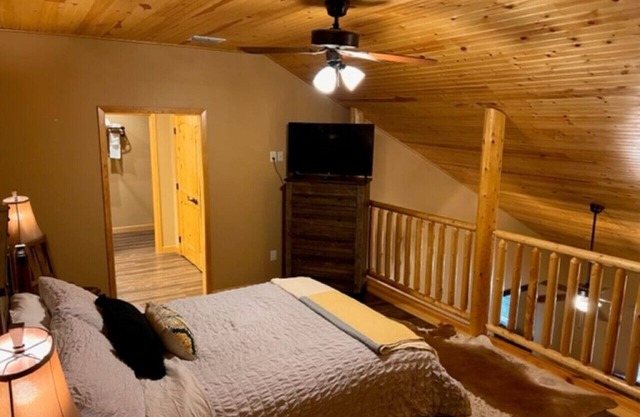 Hidden Gem Luxury Condo nestled in Gruene- A16