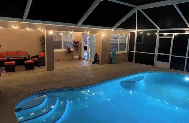 Hidden Gem- stylish 3BR house w/heated pool