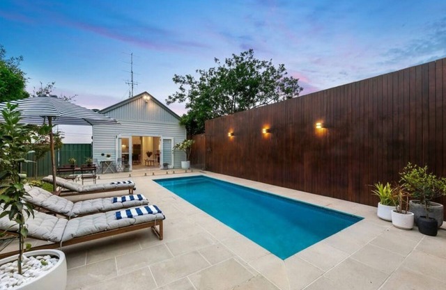 Hidden Oasis in The Hunter Valley with heated pool 'The Cutest Cottage'