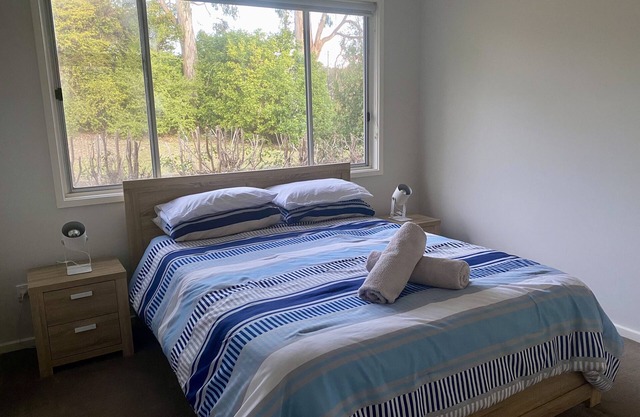 Hideaway By The Lake - The perfect lakeside holiday location!