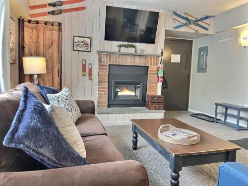 Hideaway Retreat- Pool, HotTub, Sauna, Gym