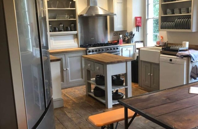 higgihaus 46 6 Bed Monday - Friday