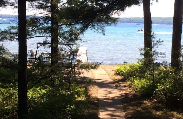 Higgins Lake: TARIFS REDUITS: LAC FRONT: PLAGE PRIVE 4BD / 2BA GRAND PRIX