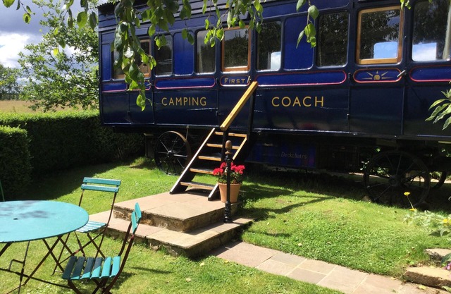 High Cross Camping Coach et Salon Van