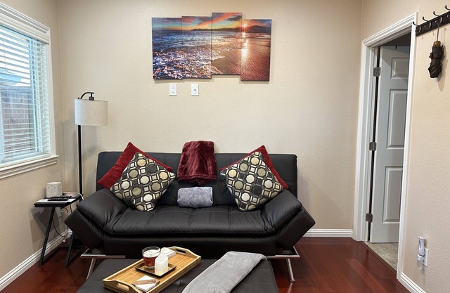 Maison mitoyenne haut de gamme 1BR / 1BA au cœur de la Silicon Valley, non-fumeurs uniquement
