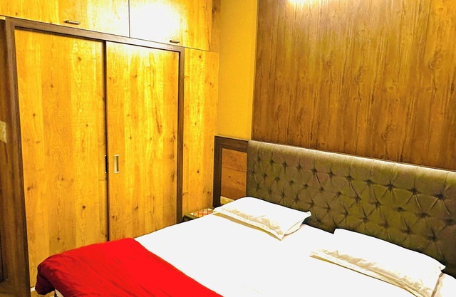High-End Comfort - Premium stay in Peaceful Area-201